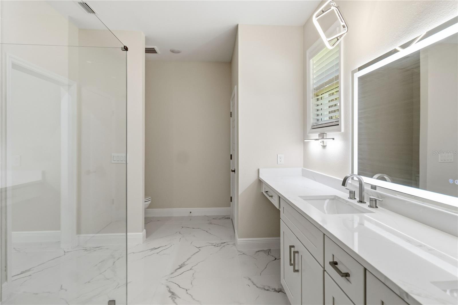 LOCKHARTS SUB 1ST ADD - Residential Lease