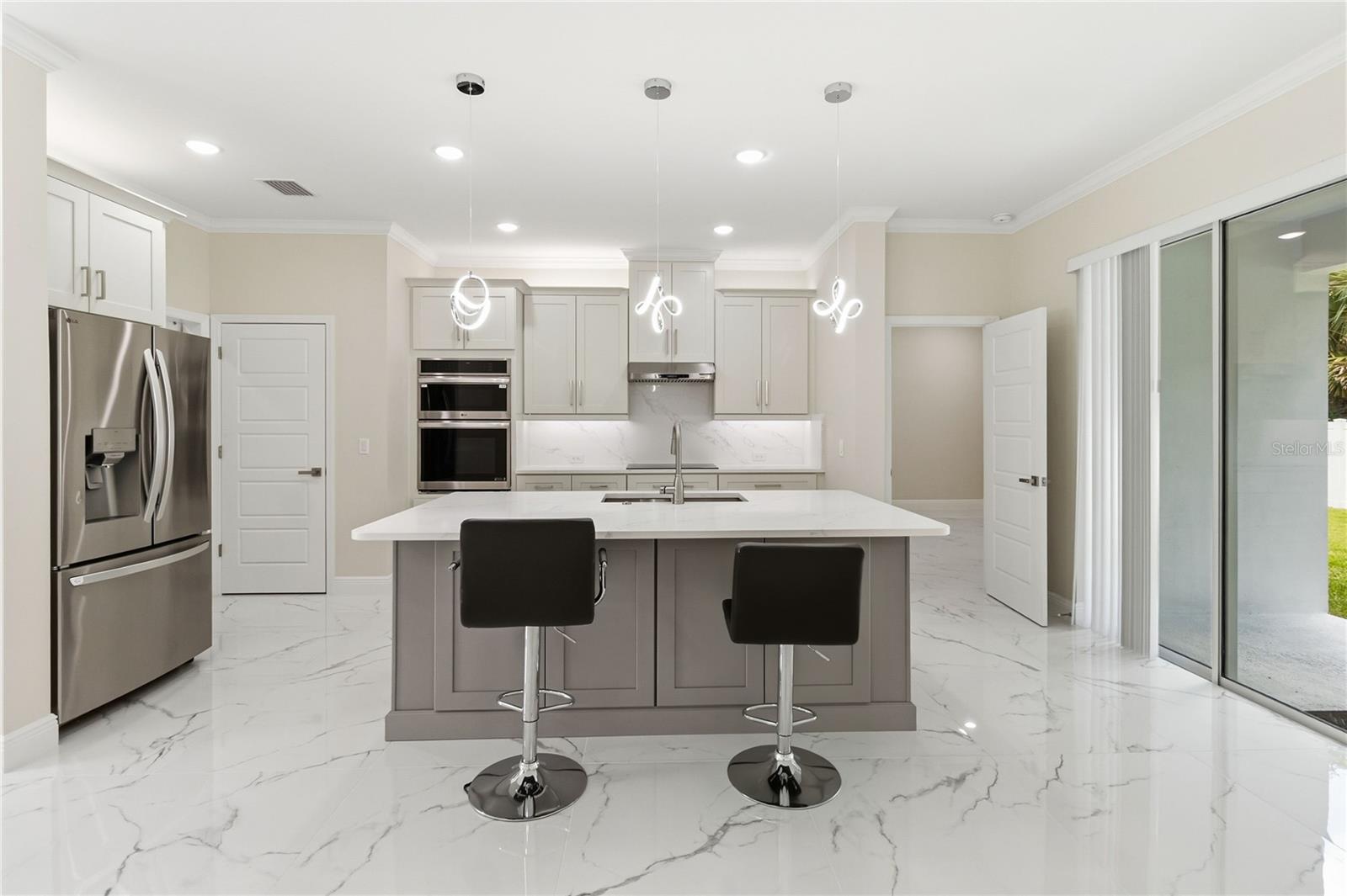 LOCKHARTS SUB 1ST ADD - Residential Lease