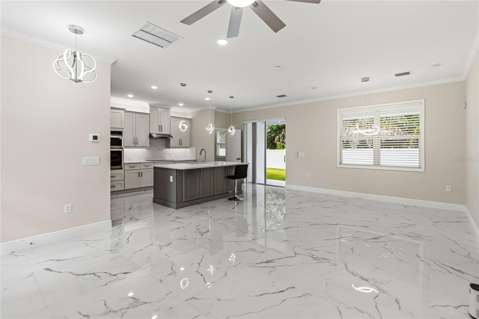 LOCKHARTS SUB 1ST ADD - Residential Lease