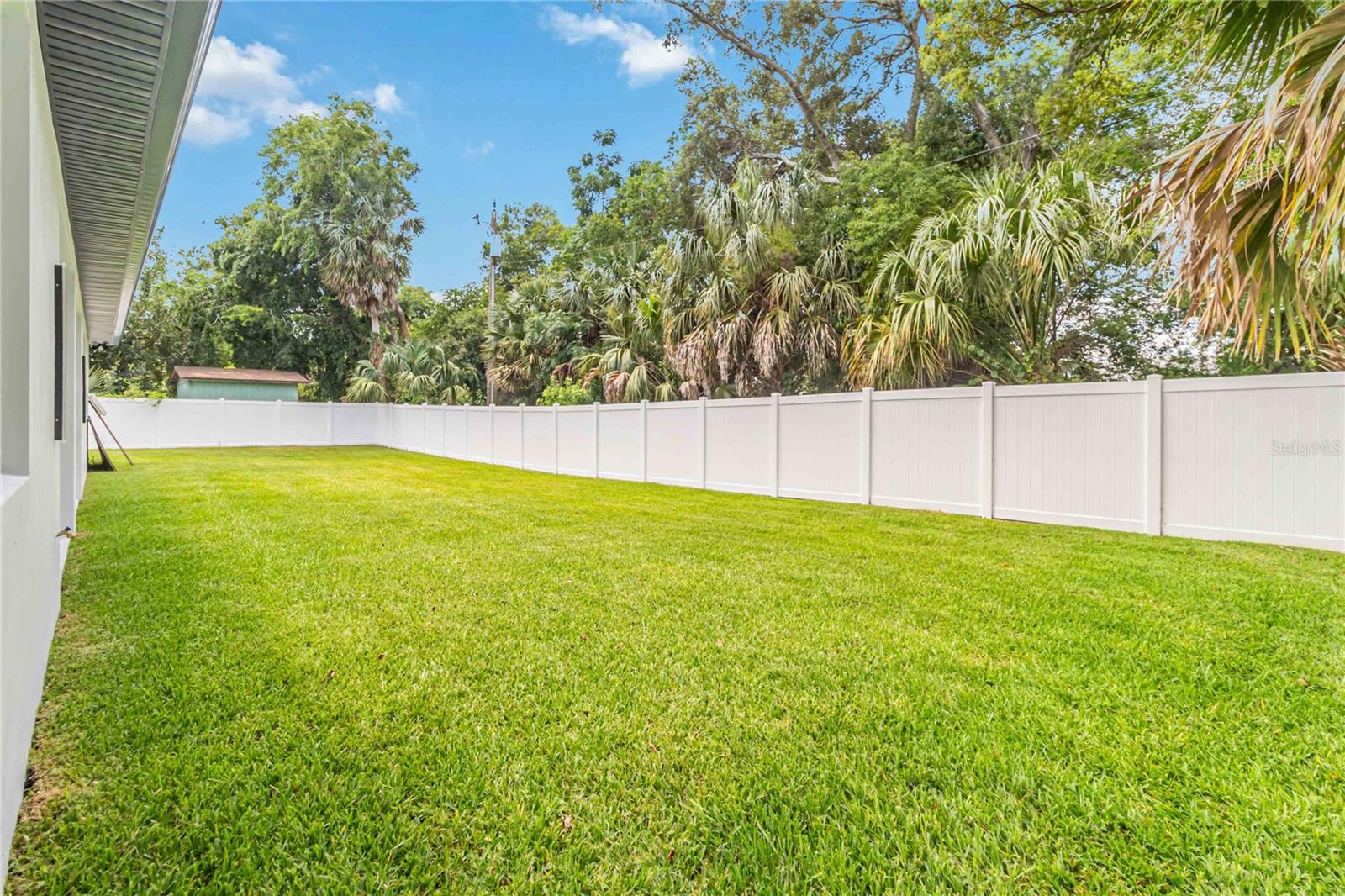 LOCKHARTS SUB 1ST ADD - Residential Lease