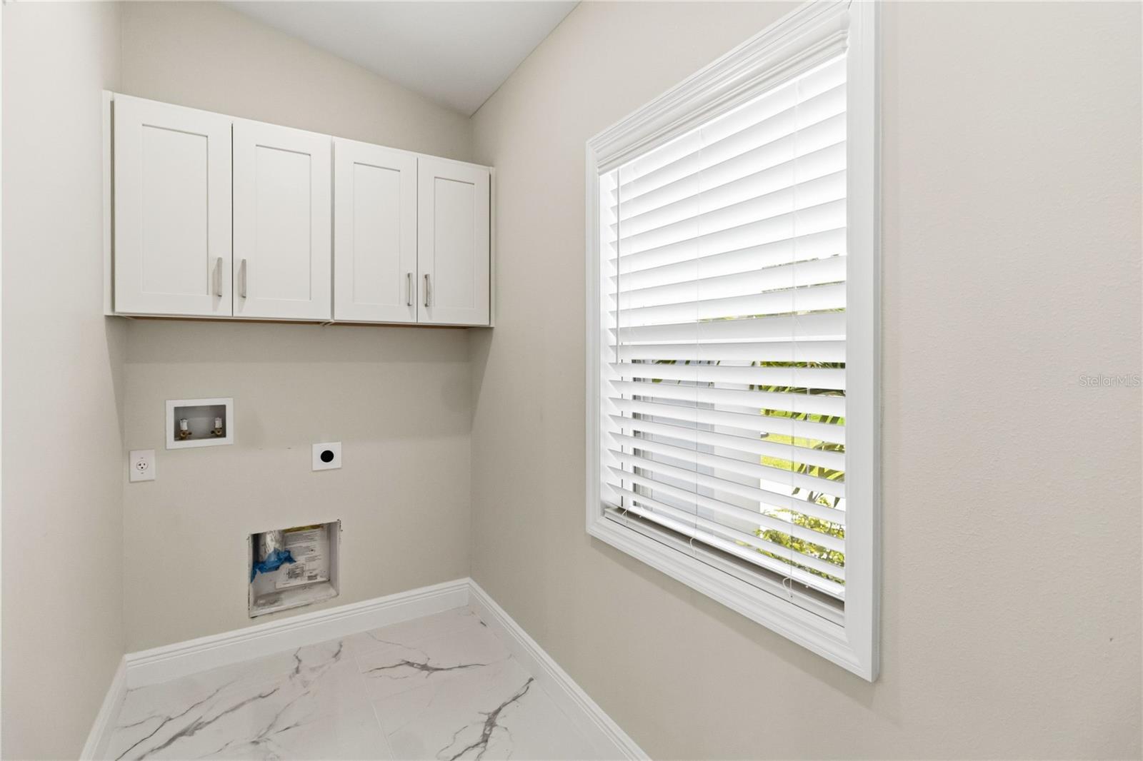LOCKHARTS SUB 1ST ADD - Residential Lease