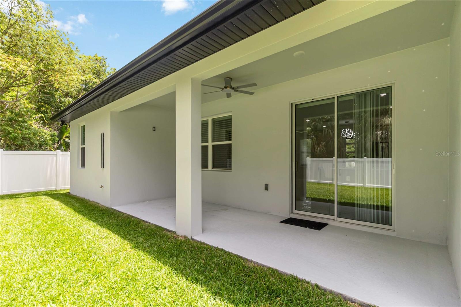 LOCKHARTS SUB 1ST ADD - Residential Lease