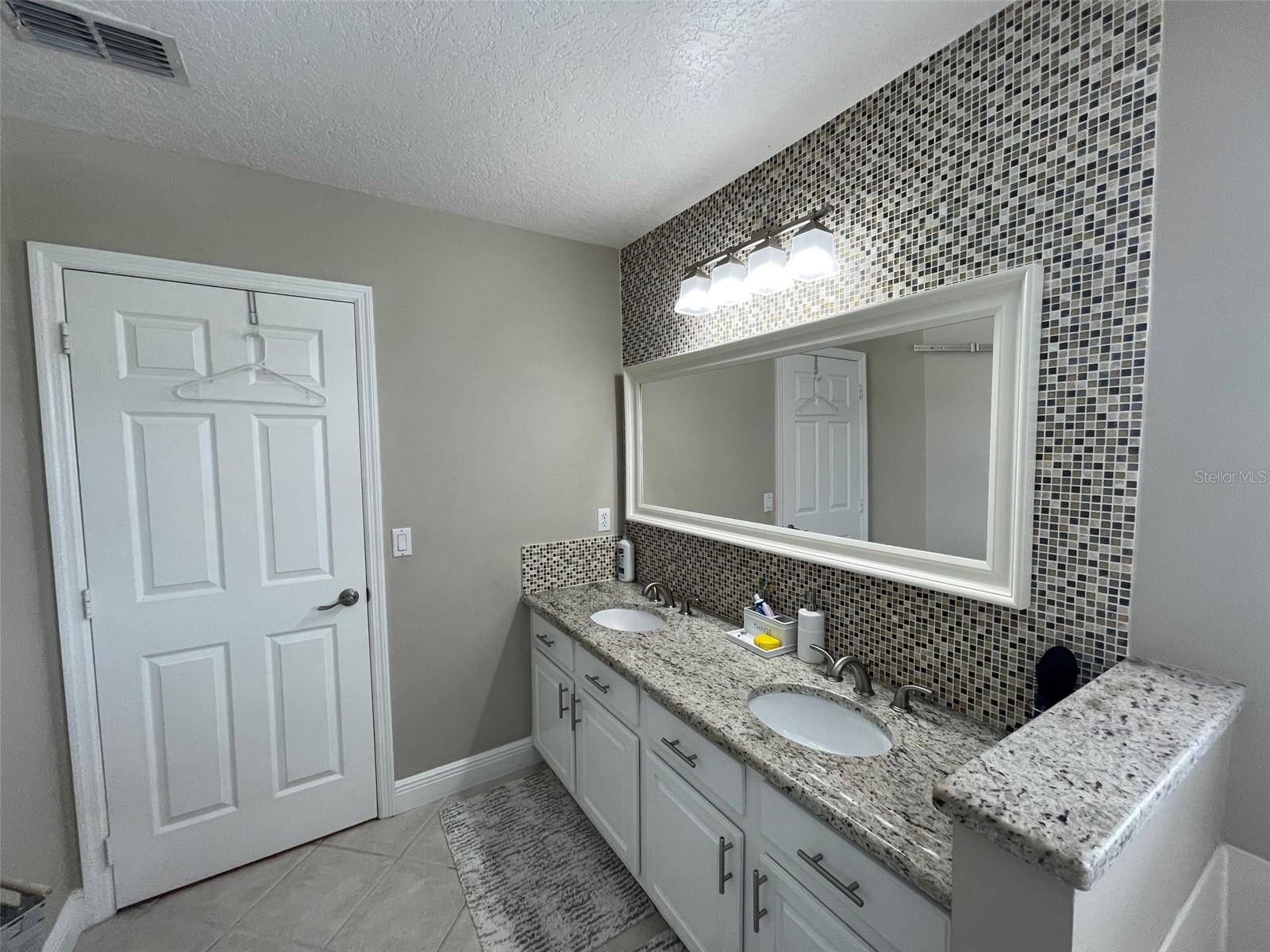 HUNTERS CREEK TR 520 47/109 - Residential Lease