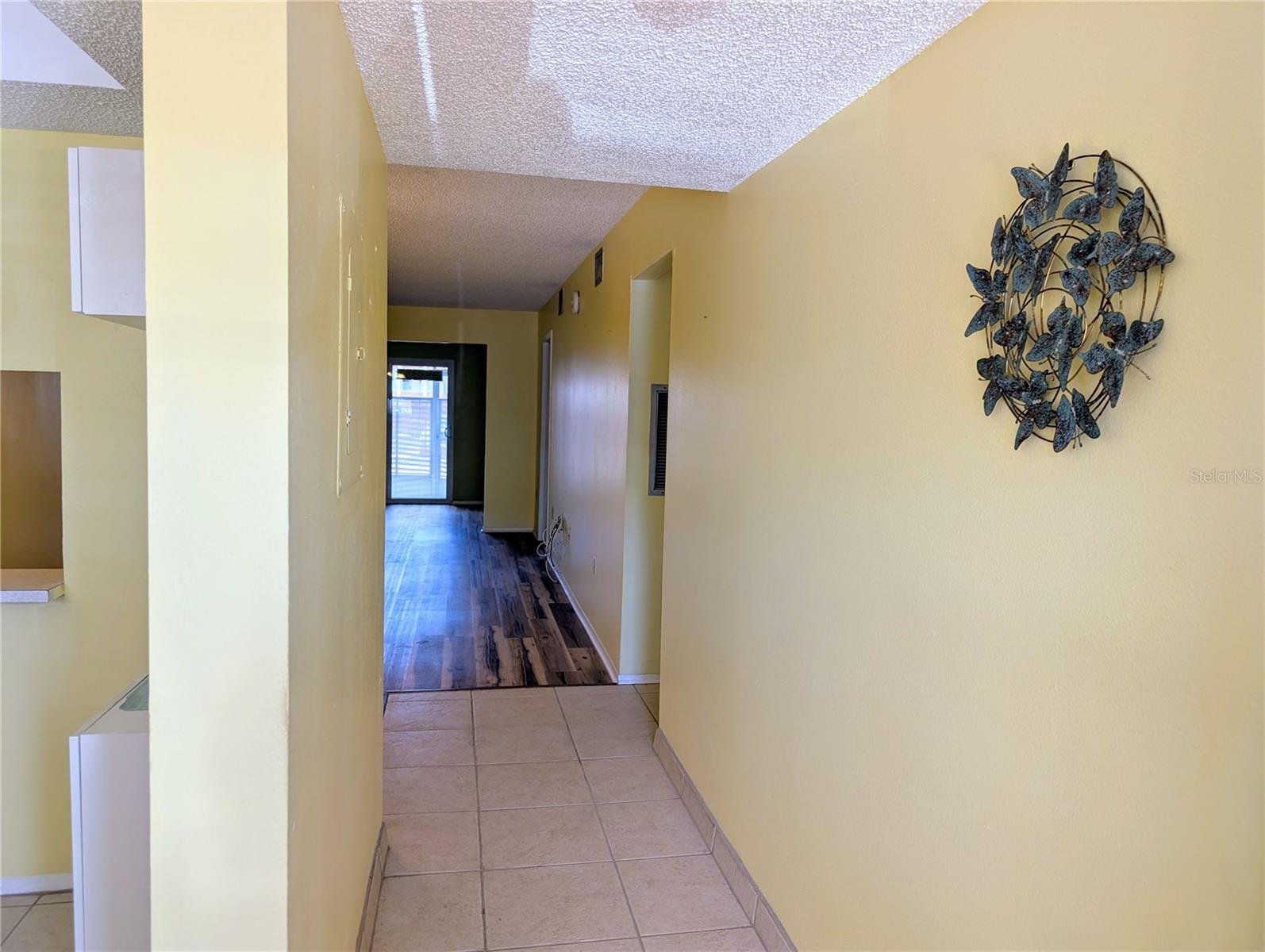 BAYSHORE ON THE LAKE APTS SEC 4 - Residential