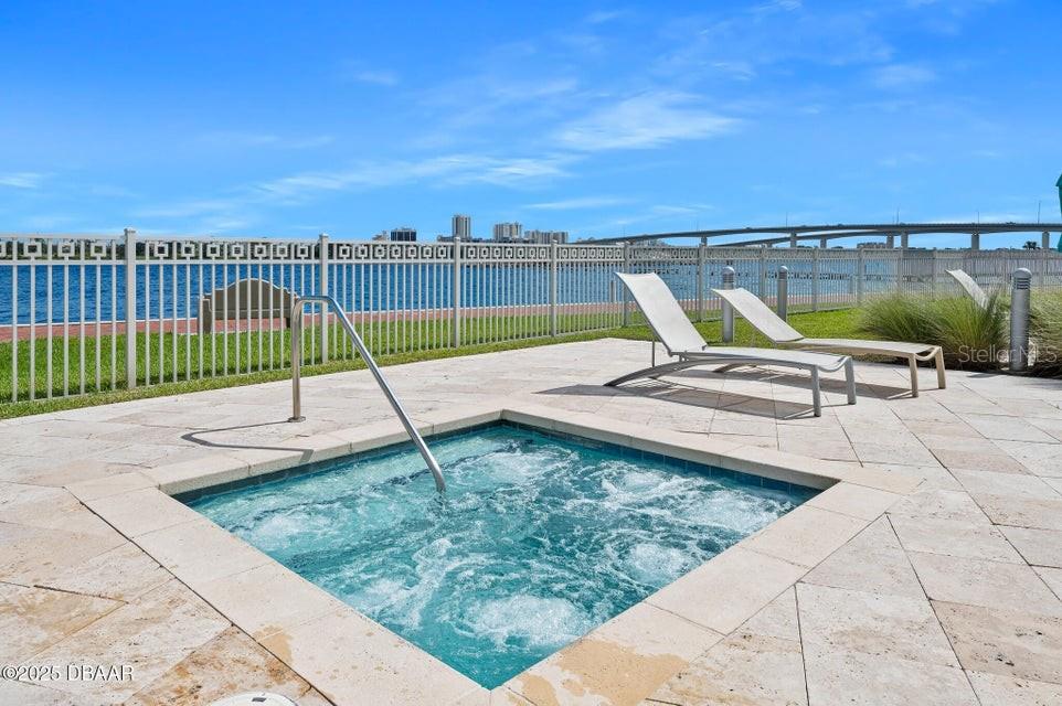 MARINA GRANDE/HALIFAX 01 - Residential