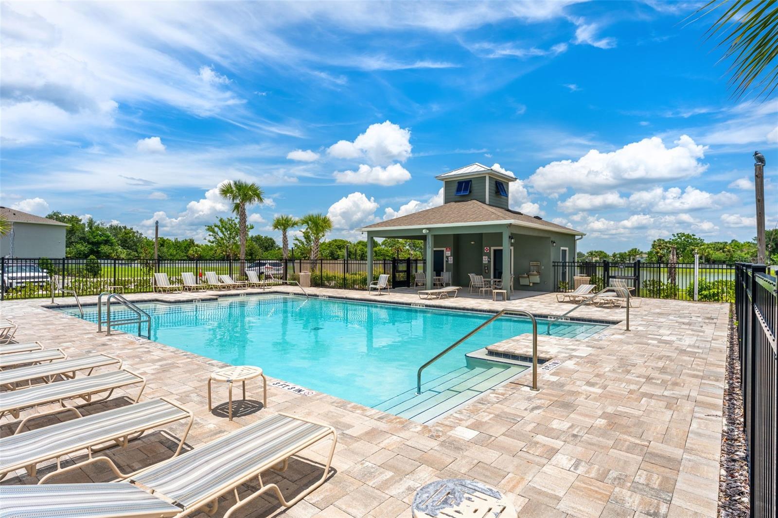 EASTGROVE - Residential