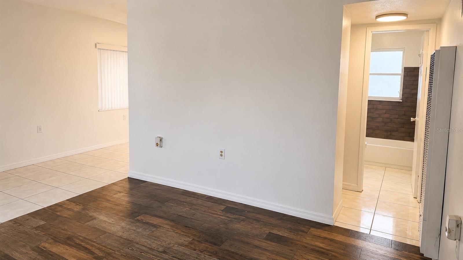 TOWNHOUSE NORTHWEST - Residential