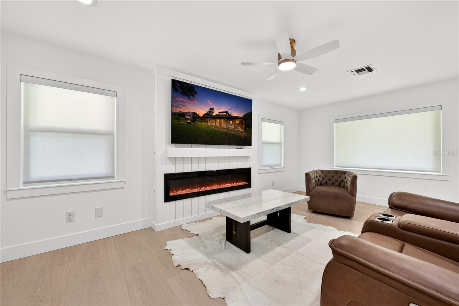 HWY 225 - Residential