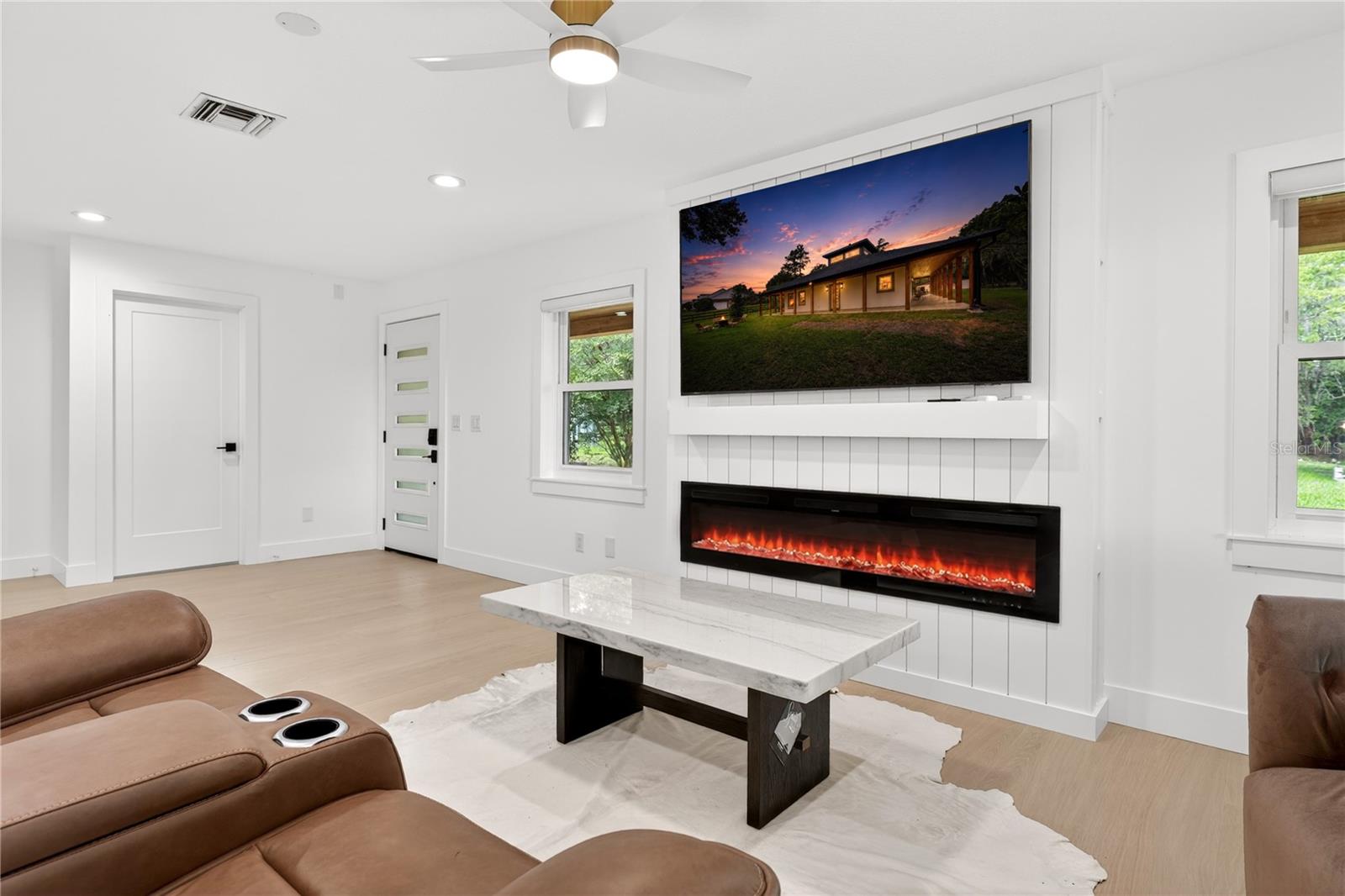 HWY 225 - Residential