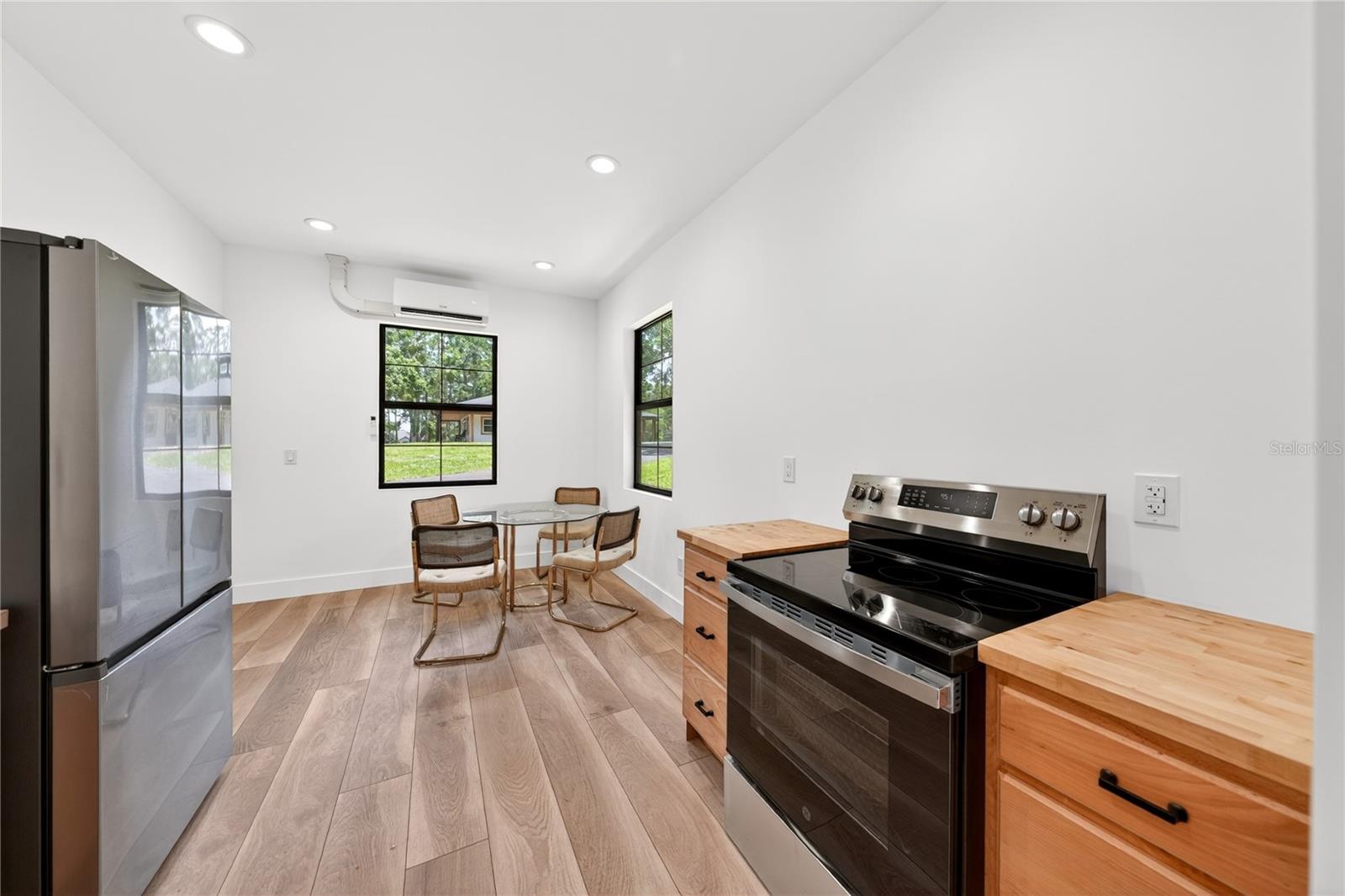 HWY 225 - Residential