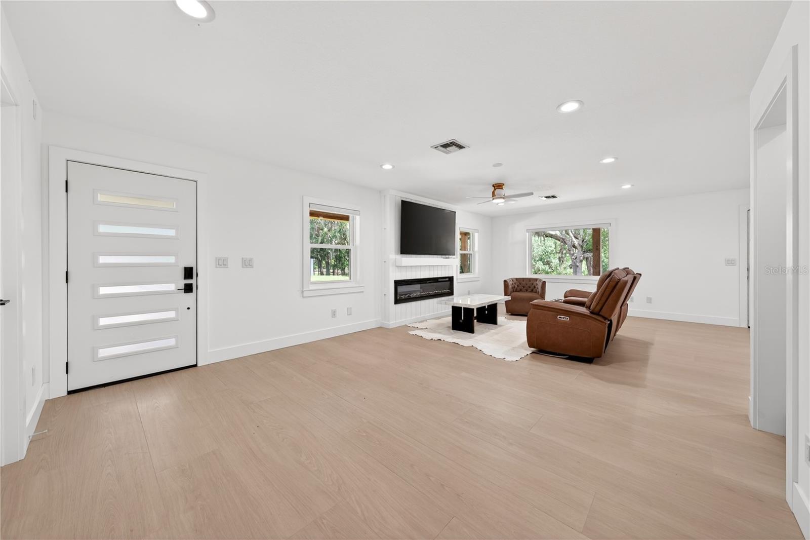 HWY 225 - Residential