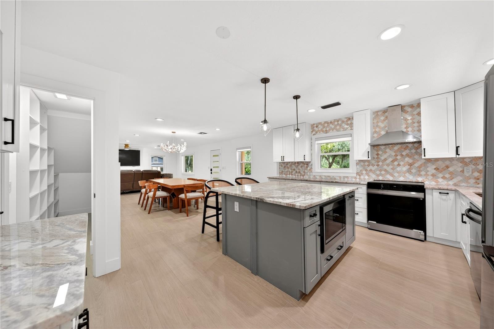 HWY 225 - Residential