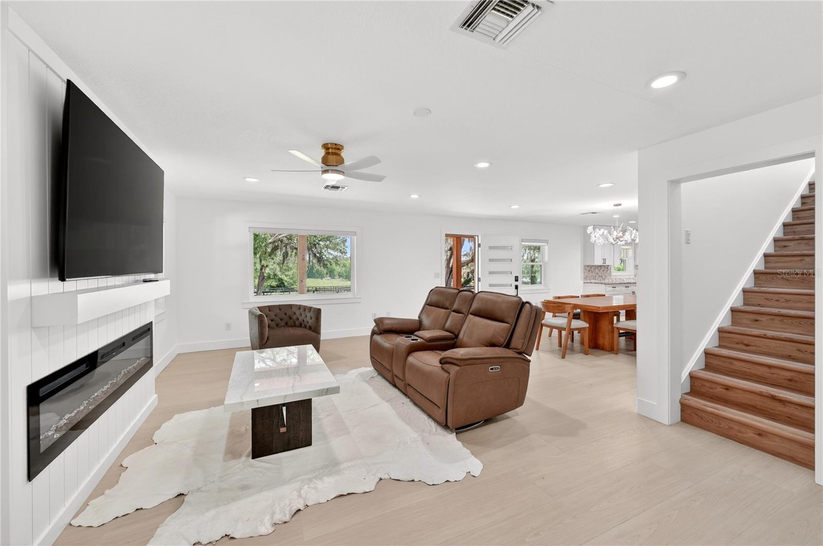 HWY 225 - Residential