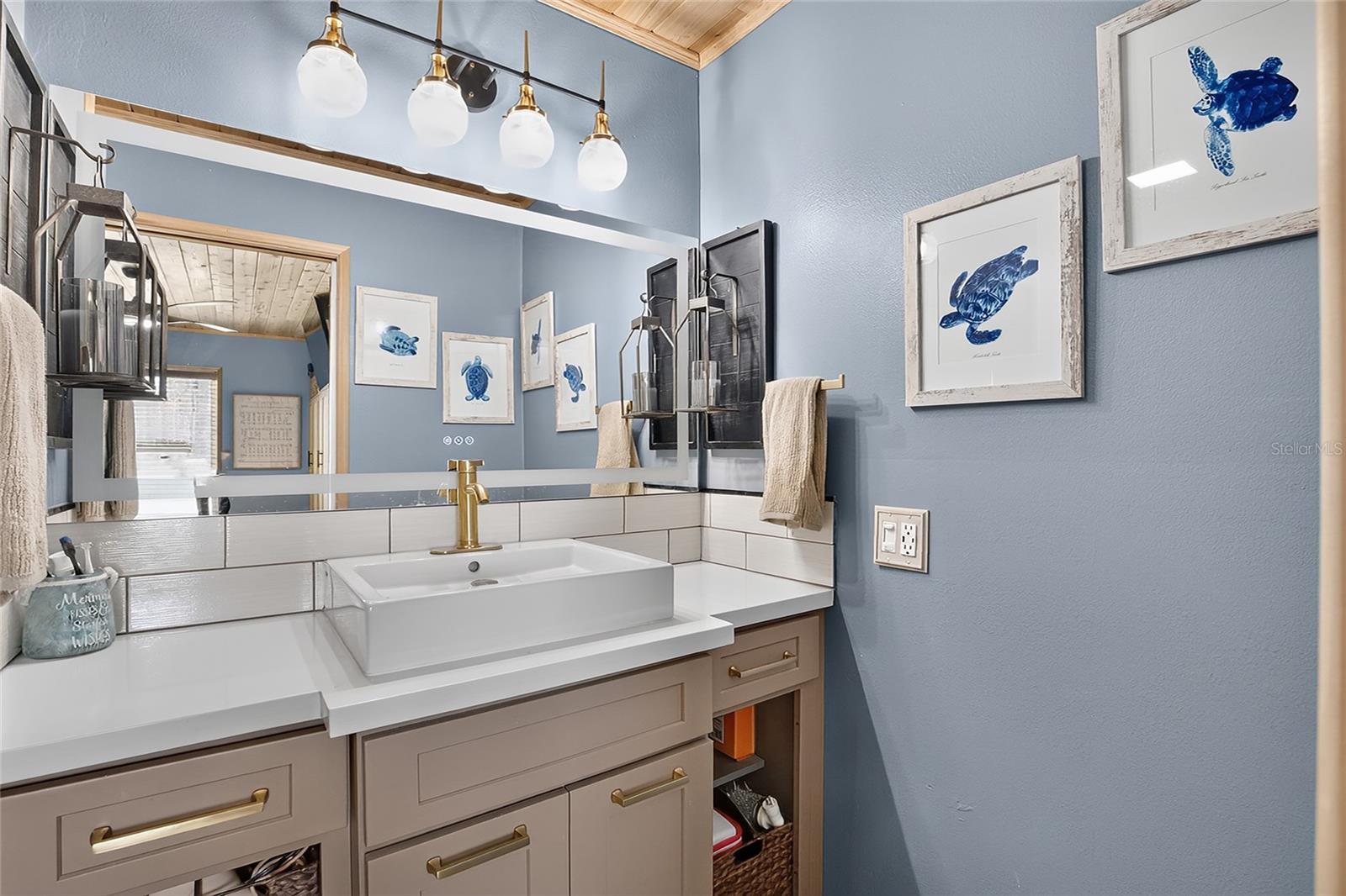 HUDSON BEACH ESTATES - Residential