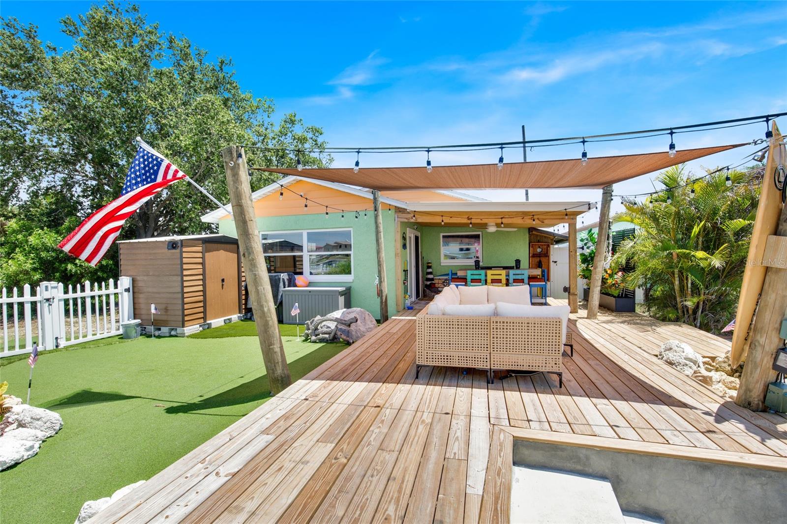 HUDSON BEACH ESTATES - Residential