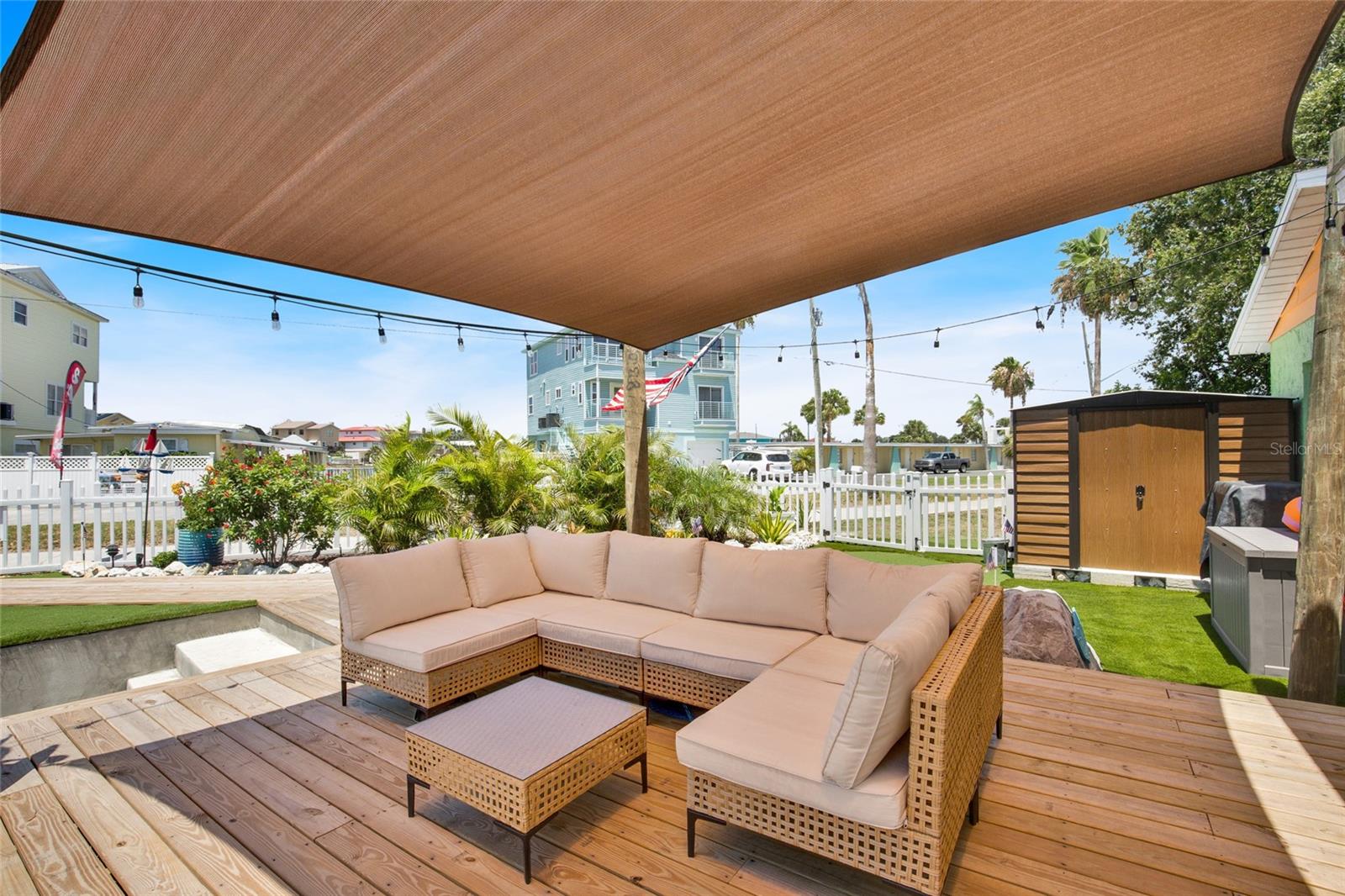HUDSON BEACH ESTATES - Residential