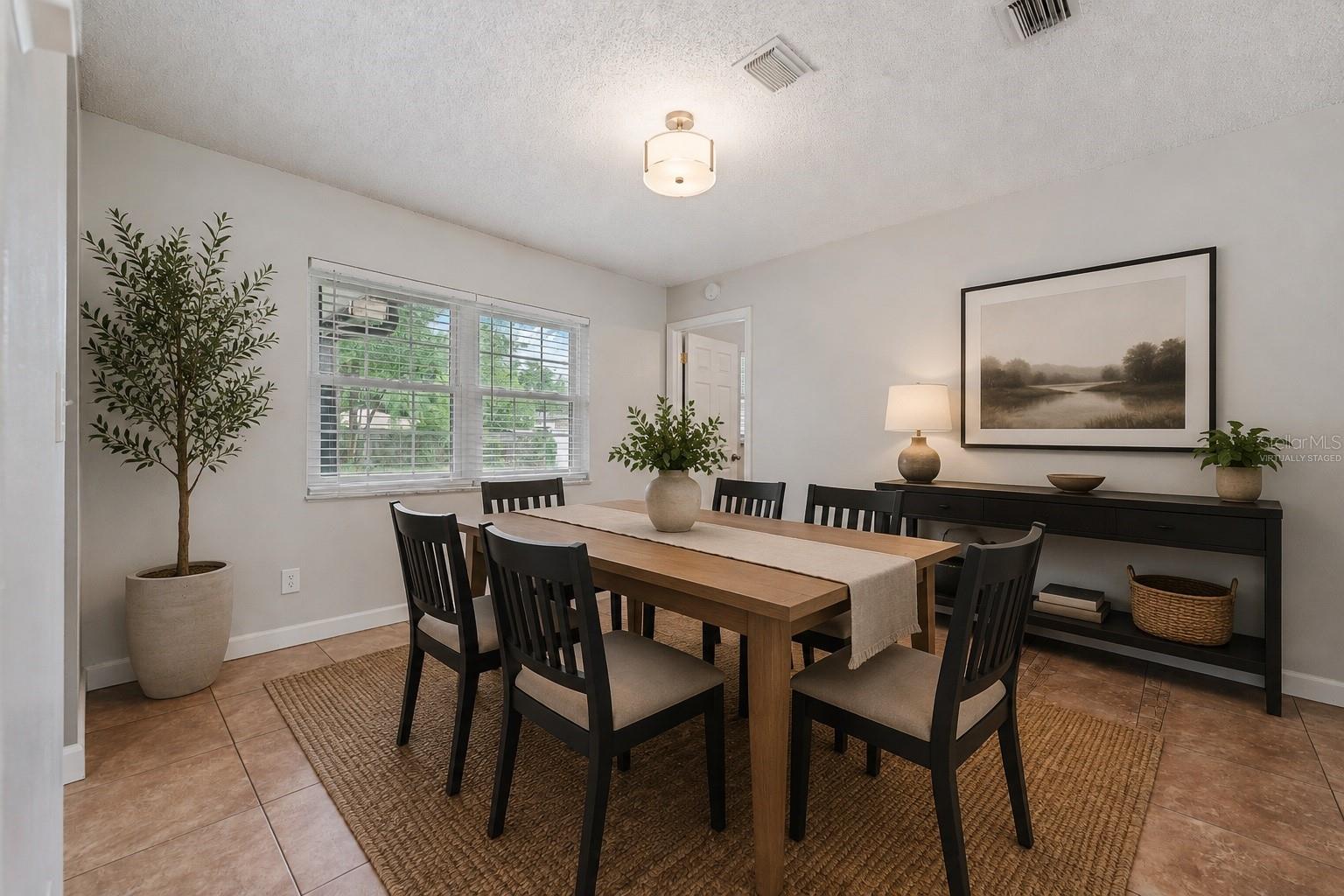 HOWELL ESTATES REP - Residential