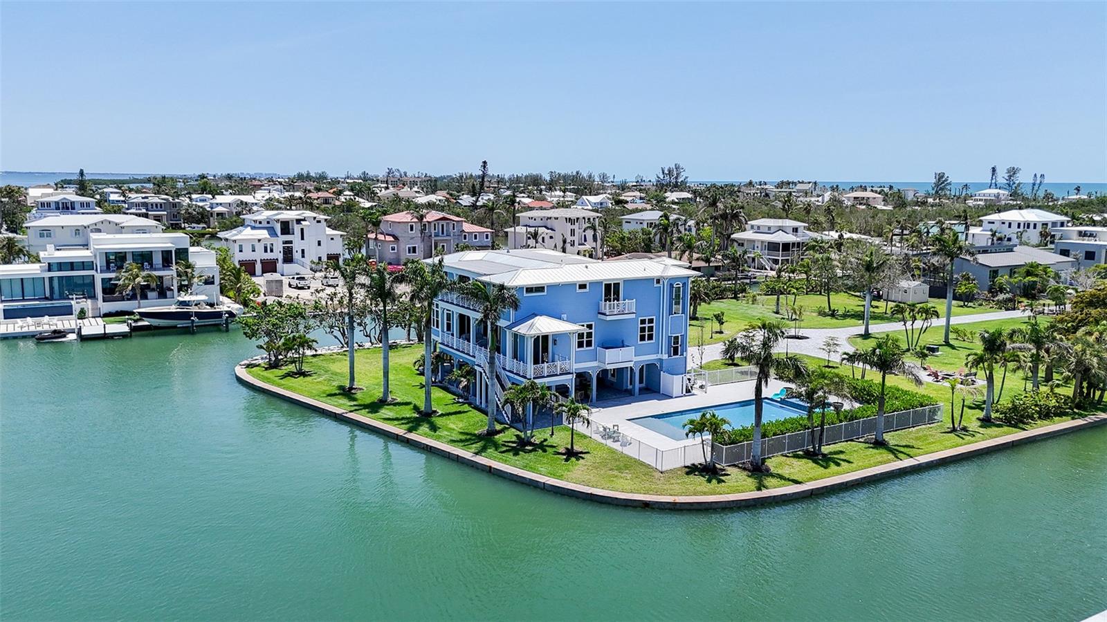SLEEPY LAGOON PARK - Residential