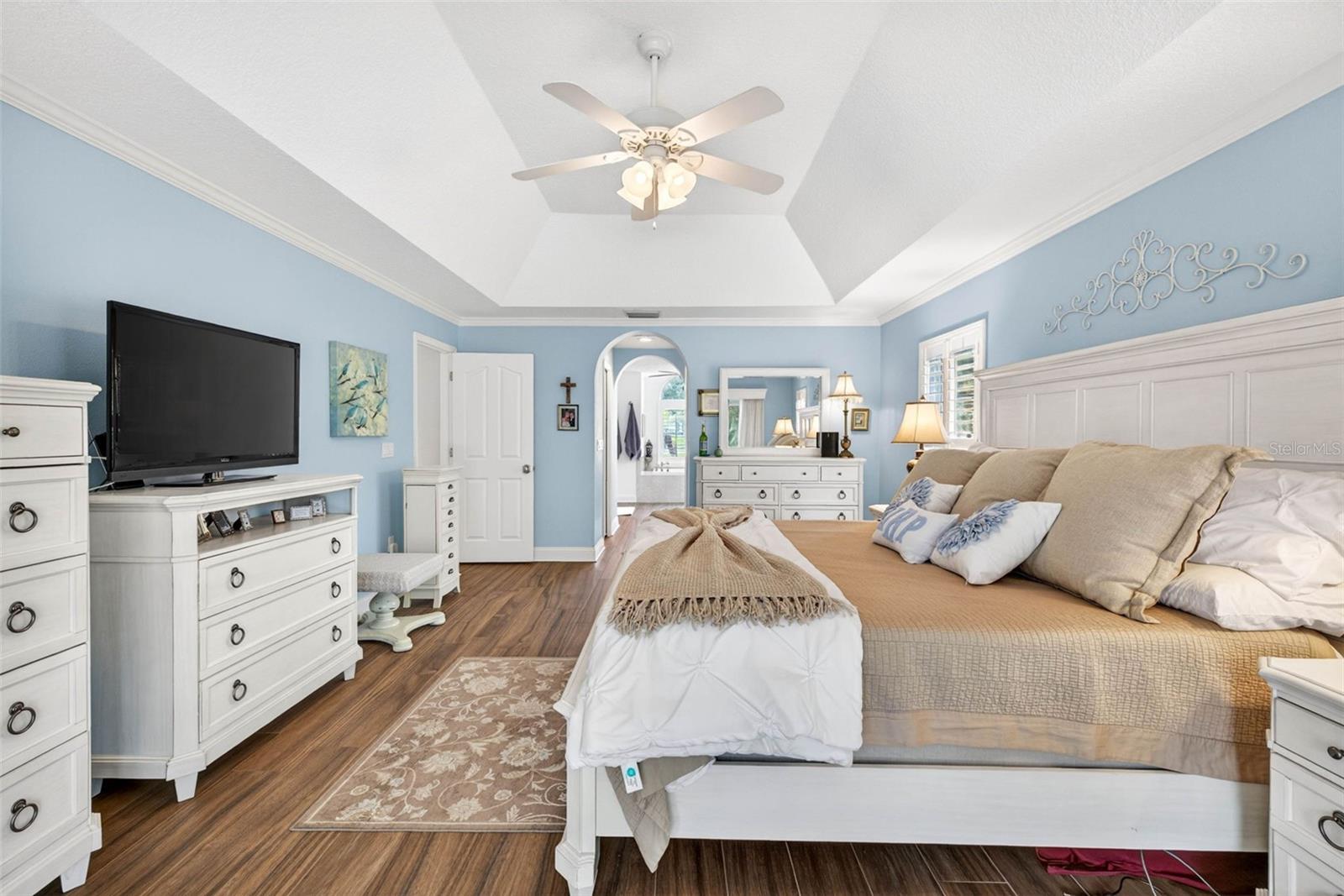RIVER HILLS COUNTRY CLUB PH - Residential