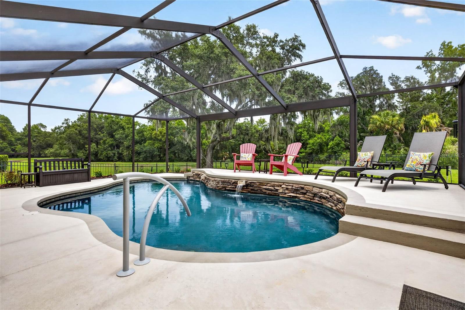 RIVER HILLS COUNTRY CLUB PH - Residential