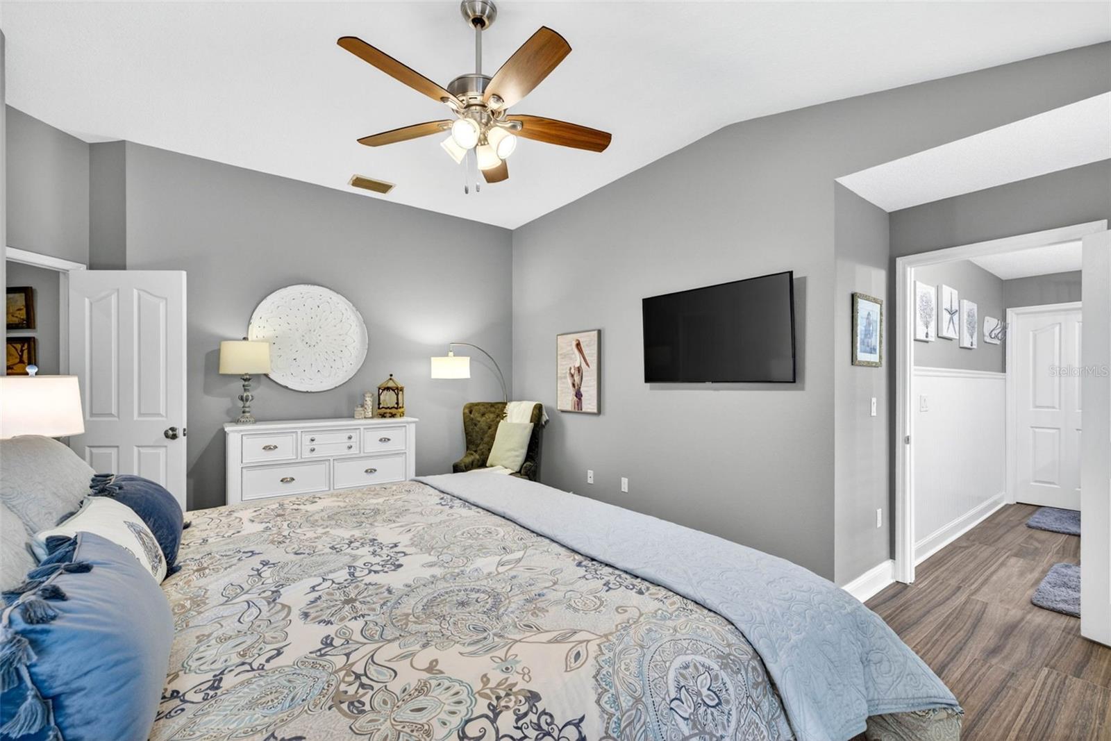RIVER HILLS COUNTRY CLUB PH - Residential