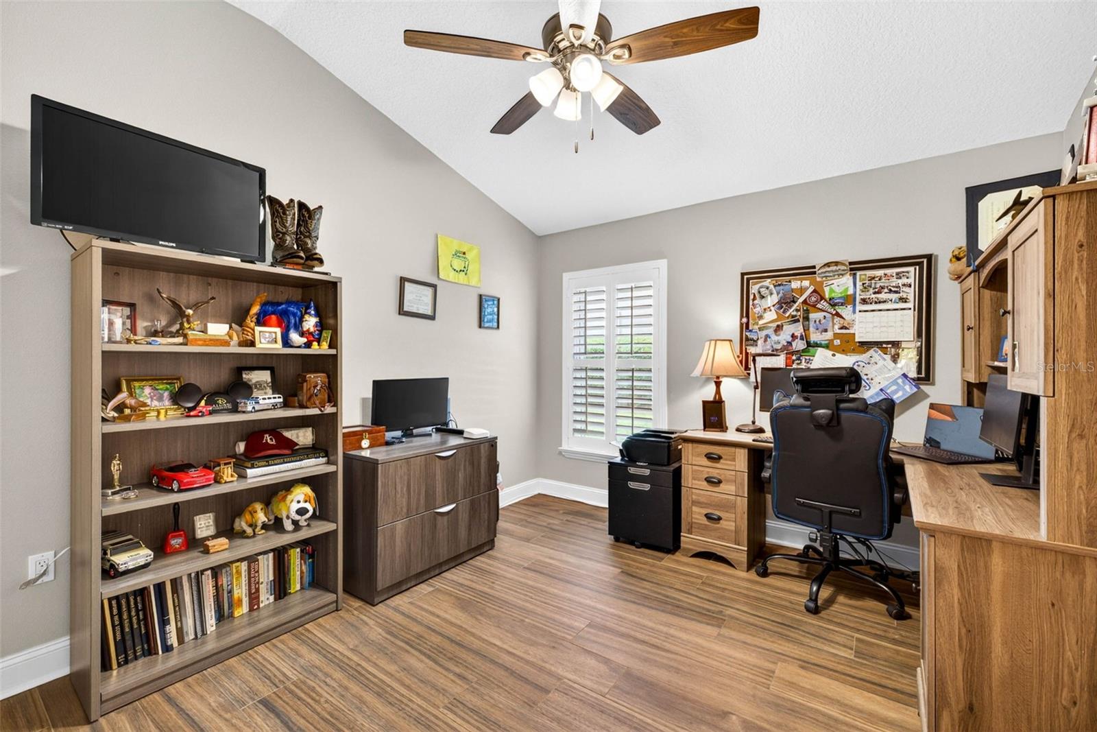 RIVER HILLS COUNTRY CLUB PH - Residential