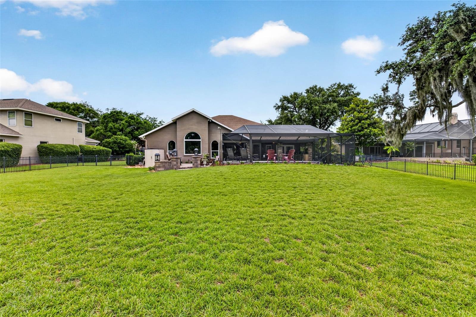 RIVER HILLS COUNTRY CLUB PH - Residential