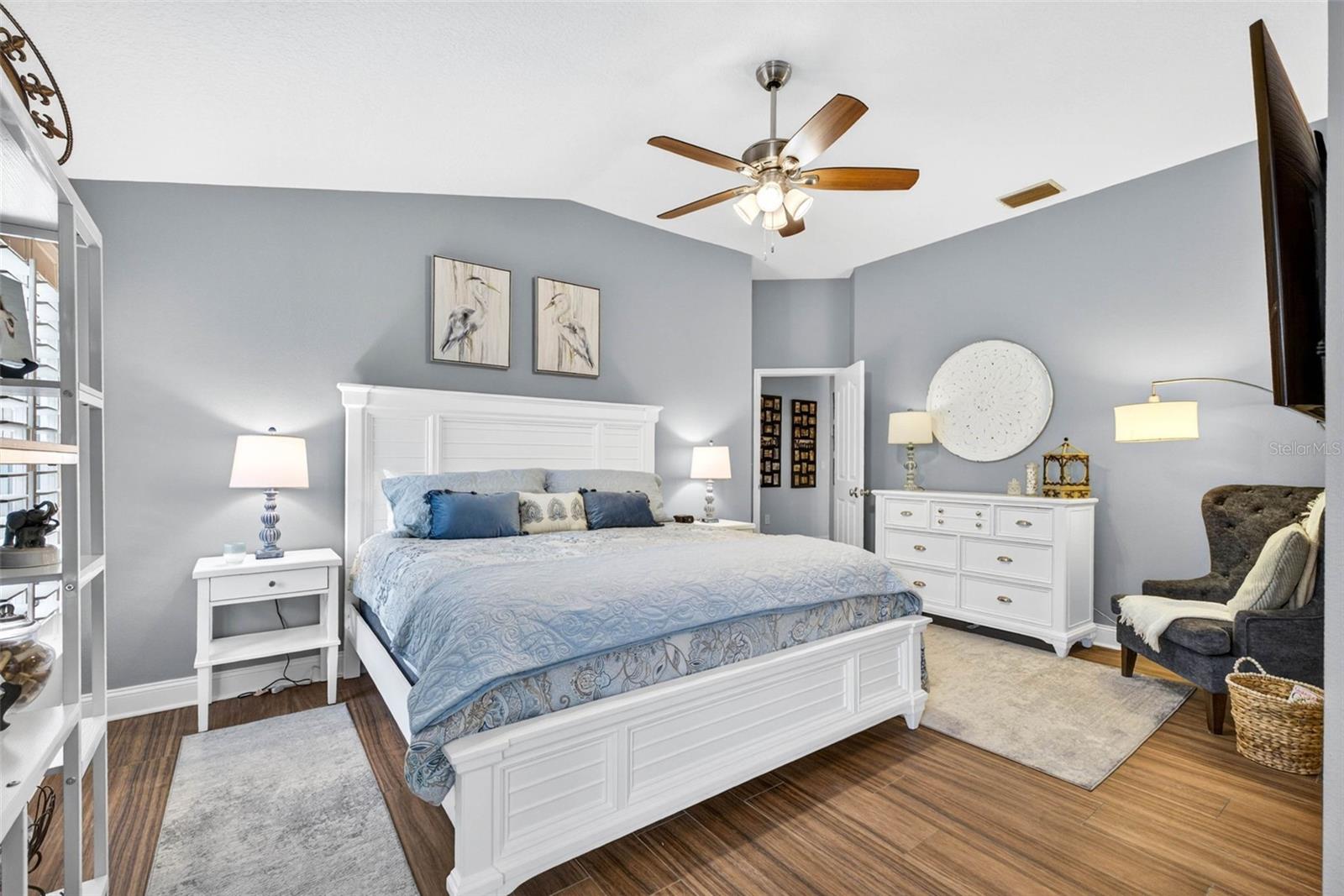 RIVER HILLS COUNTRY CLUB PH - Residential