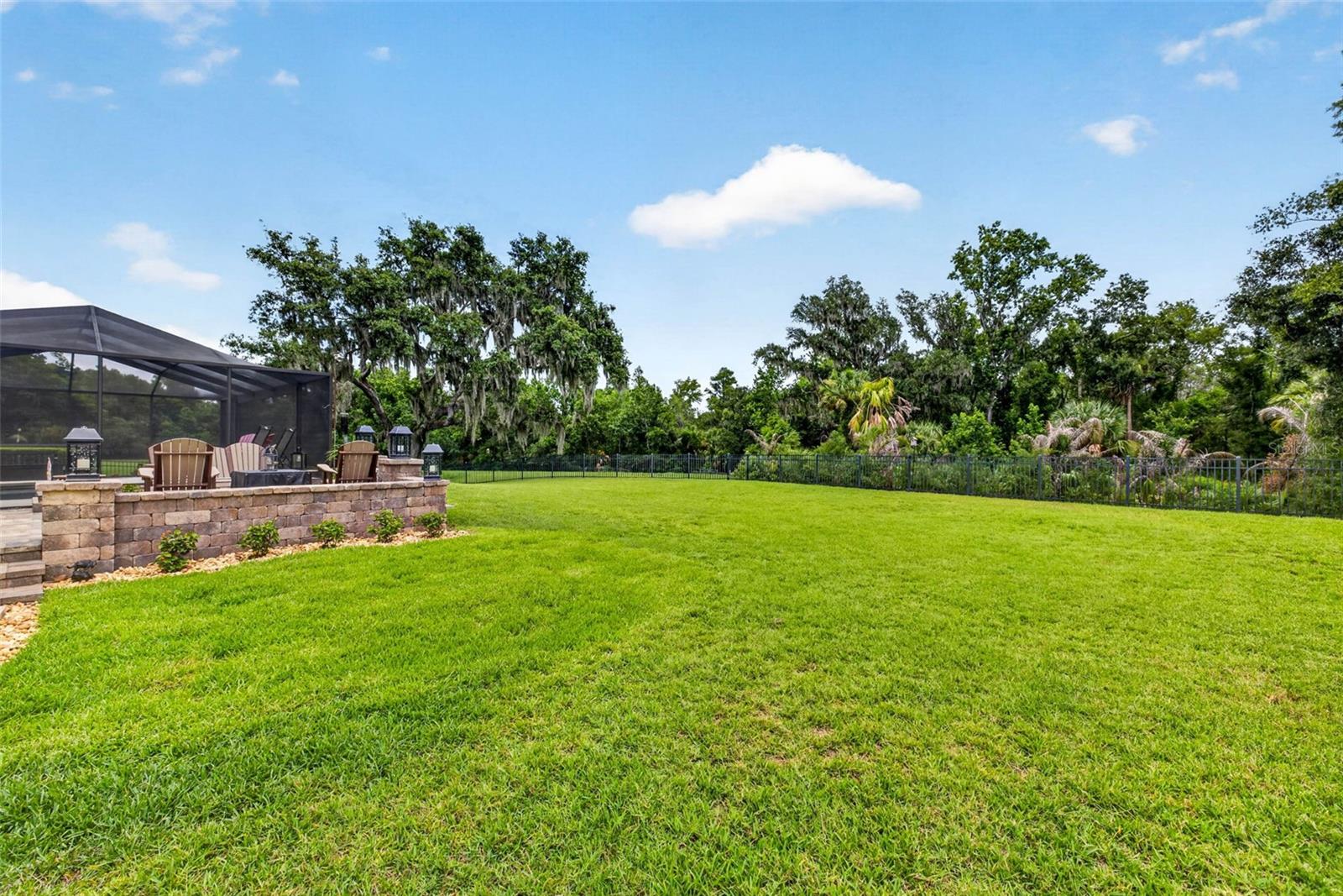 RIVER HILLS COUNTRY CLUB PH - Residential
