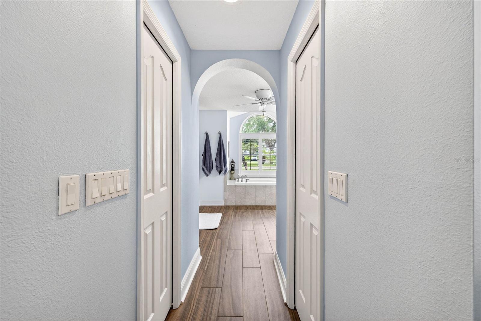 RIVER HILLS COUNTRY CLUB PH - Residential