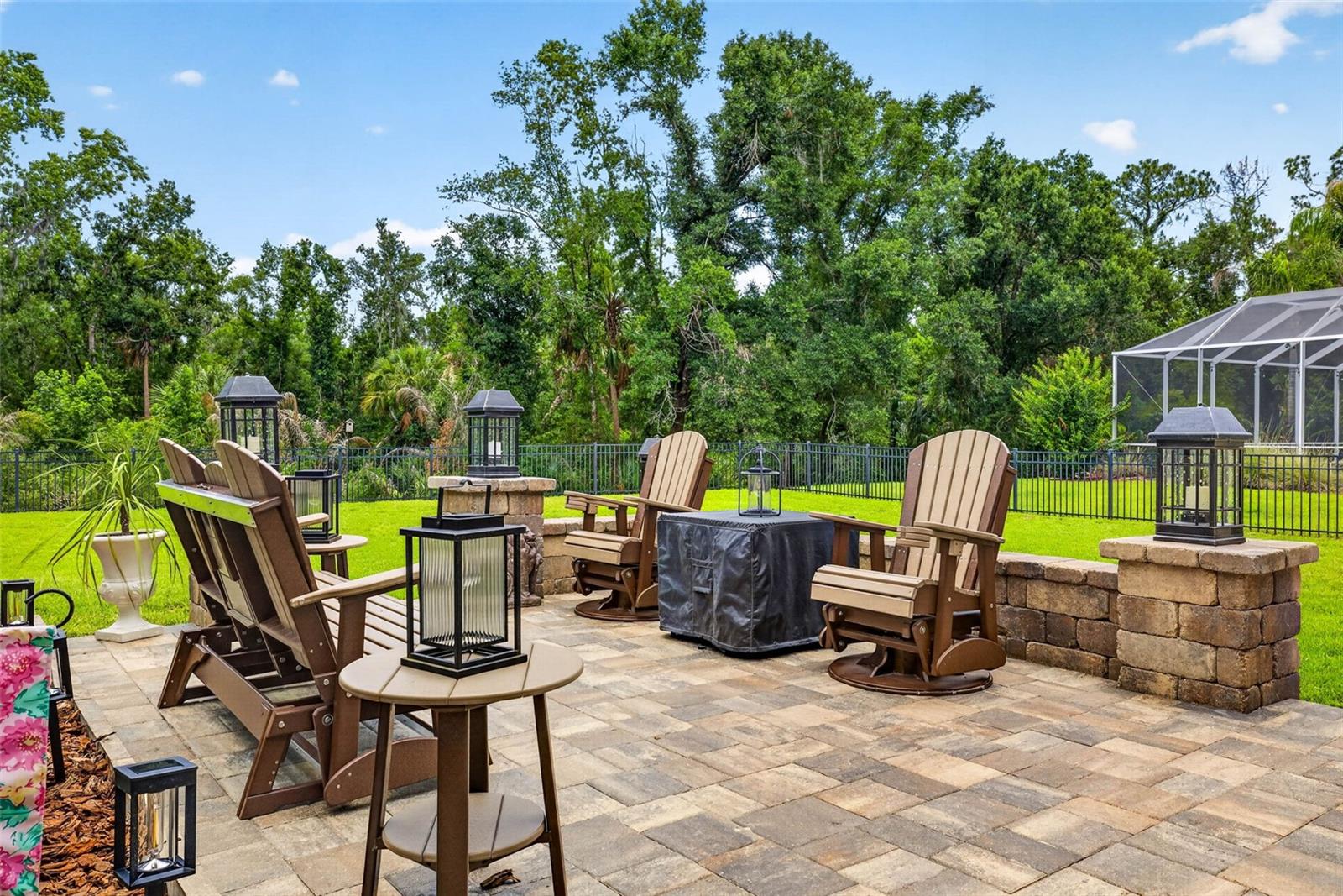 RIVER HILLS COUNTRY CLUB PH - Residential