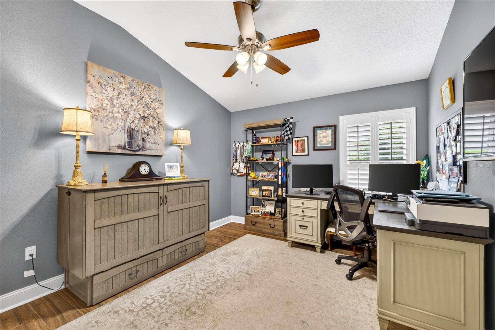RIVER HILLS COUNTRY CLUB PH - Residential