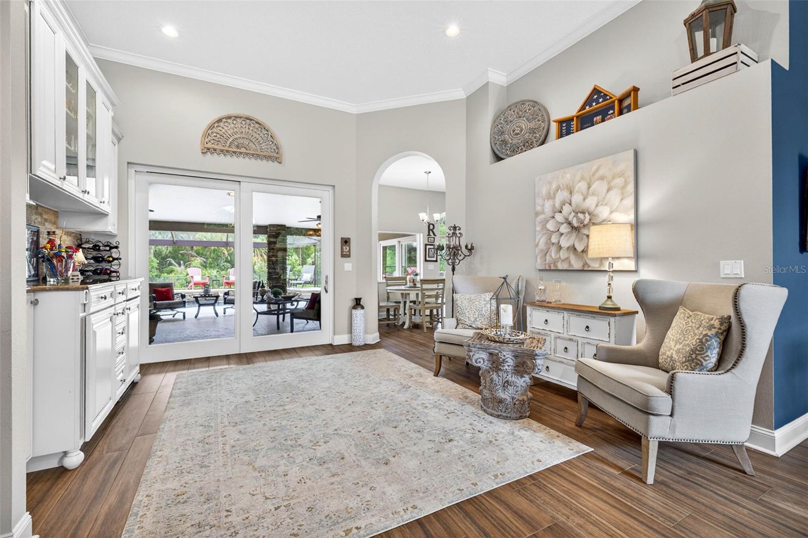 RIVER HILLS COUNTRY CLUB PH - Residential