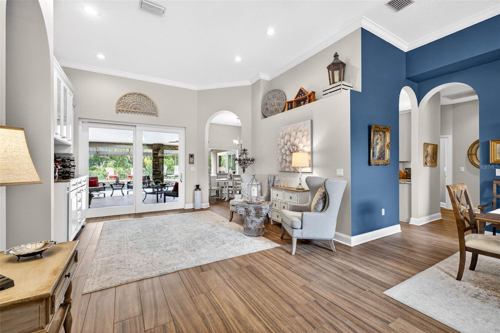RIVER HILLS COUNTRY CLUB PH - Residential