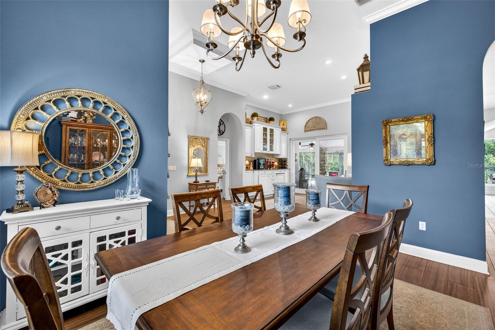 RIVER HILLS COUNTRY CLUB PH - Residential