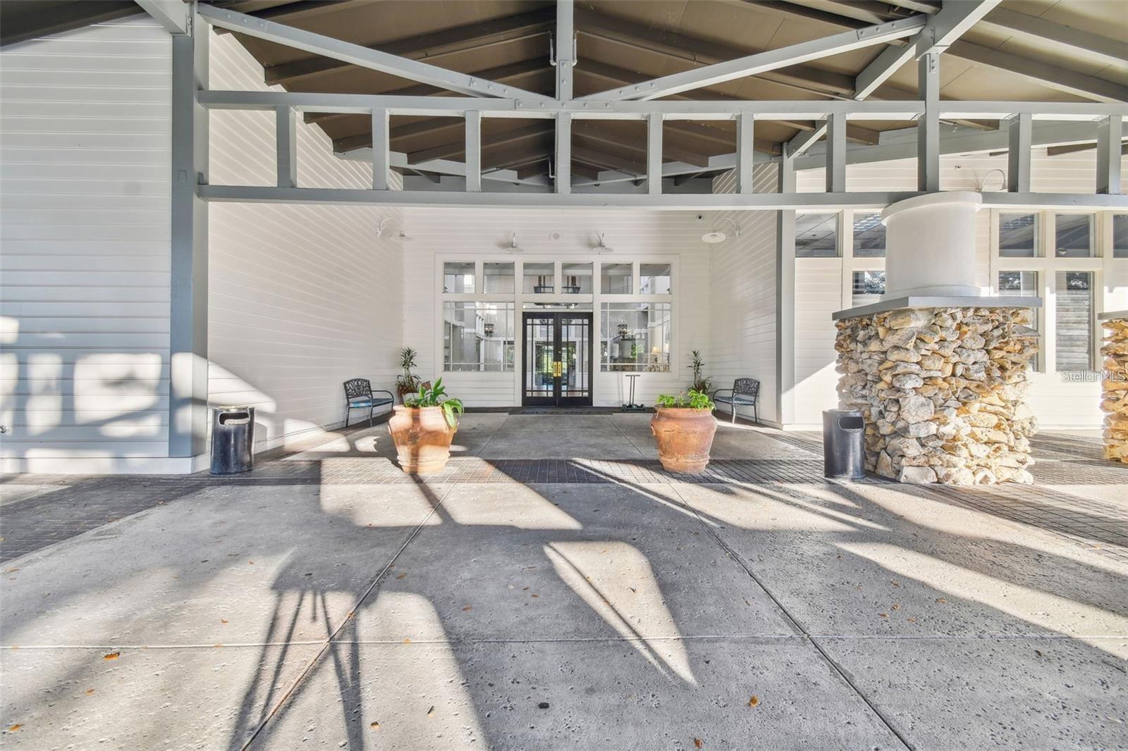 RIVER HILLS COUNTRY CLUB PH - Residential