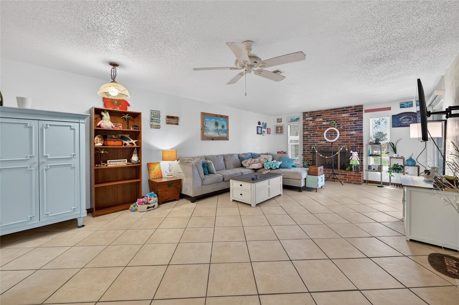 HARBOR POINT - Residential