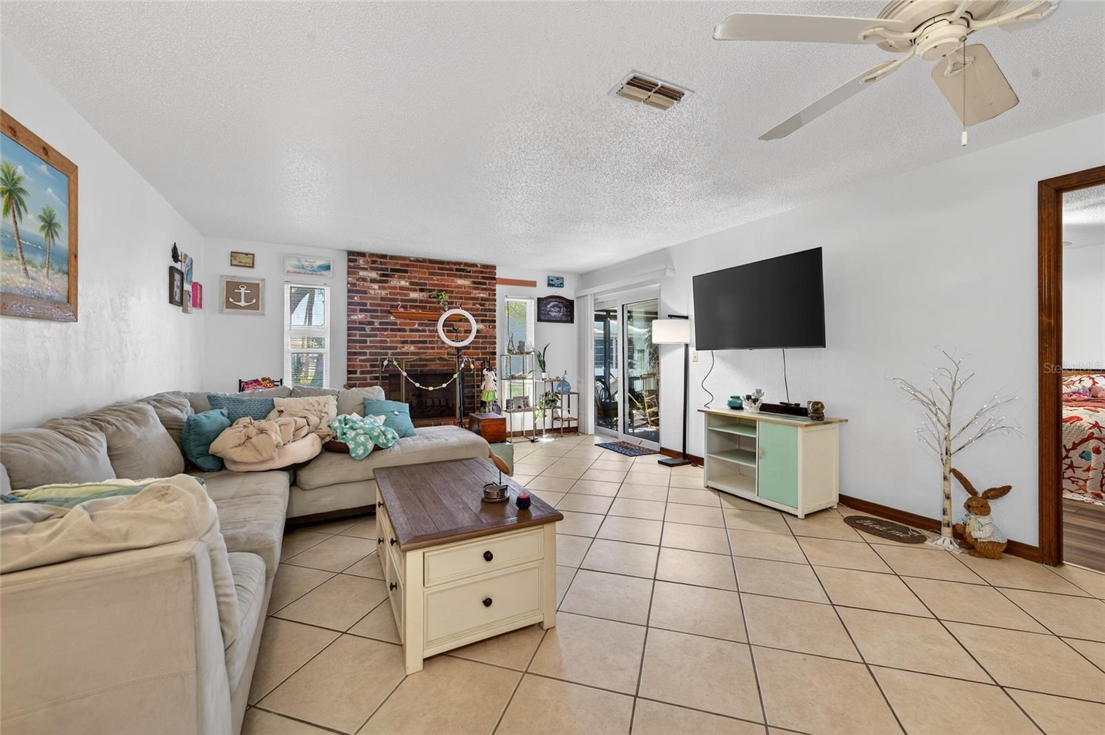 HARBOR POINT - Residential