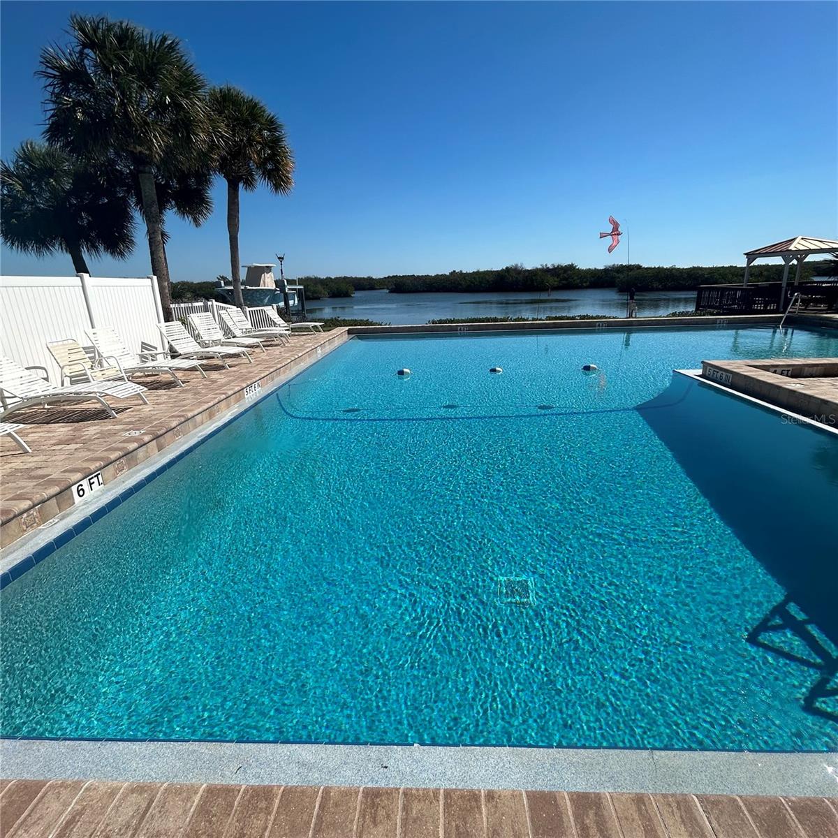 HARBOR POINT - Residential