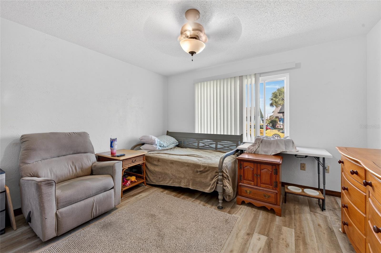 HARBOR POINT - Residential