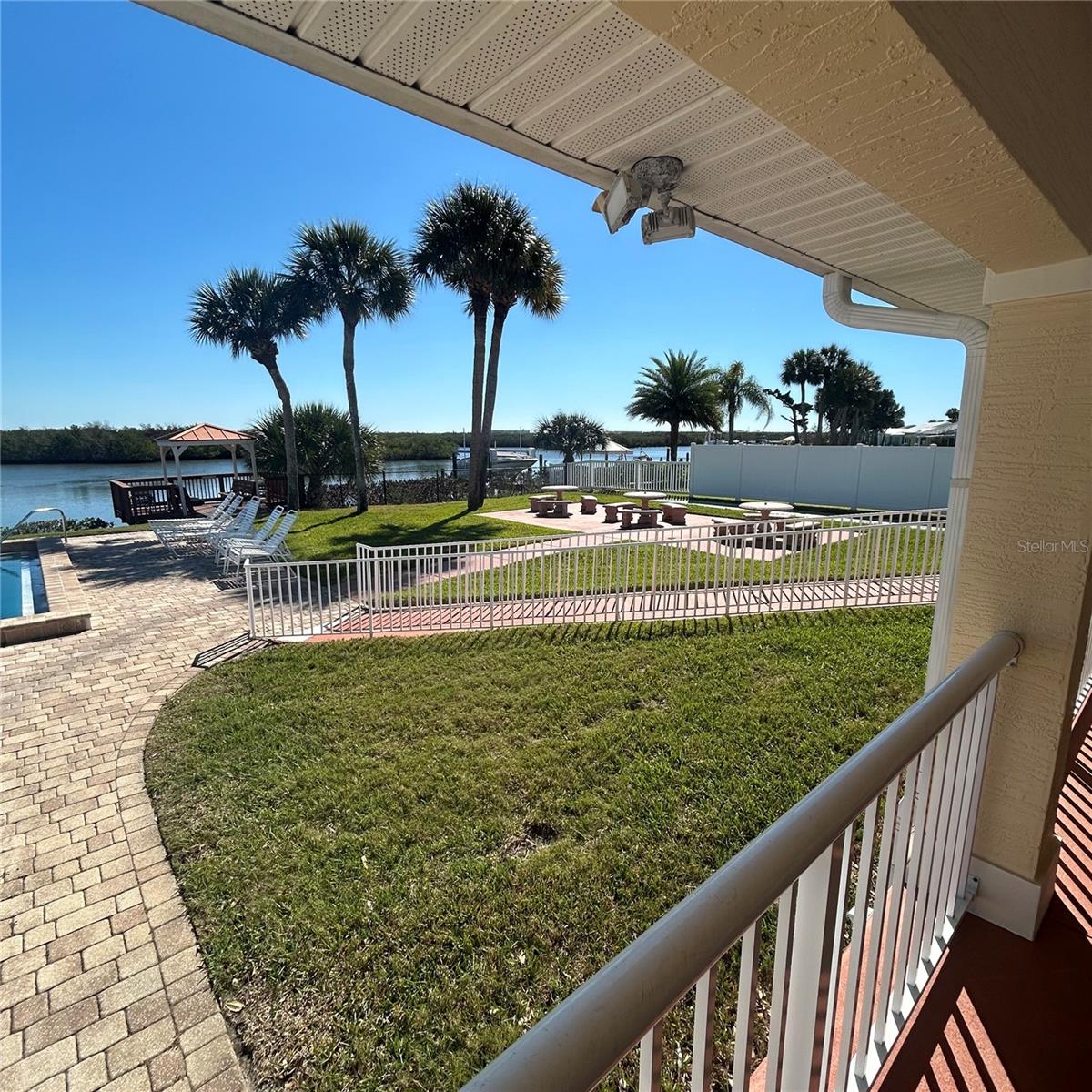 HARBOR POINT - Residential