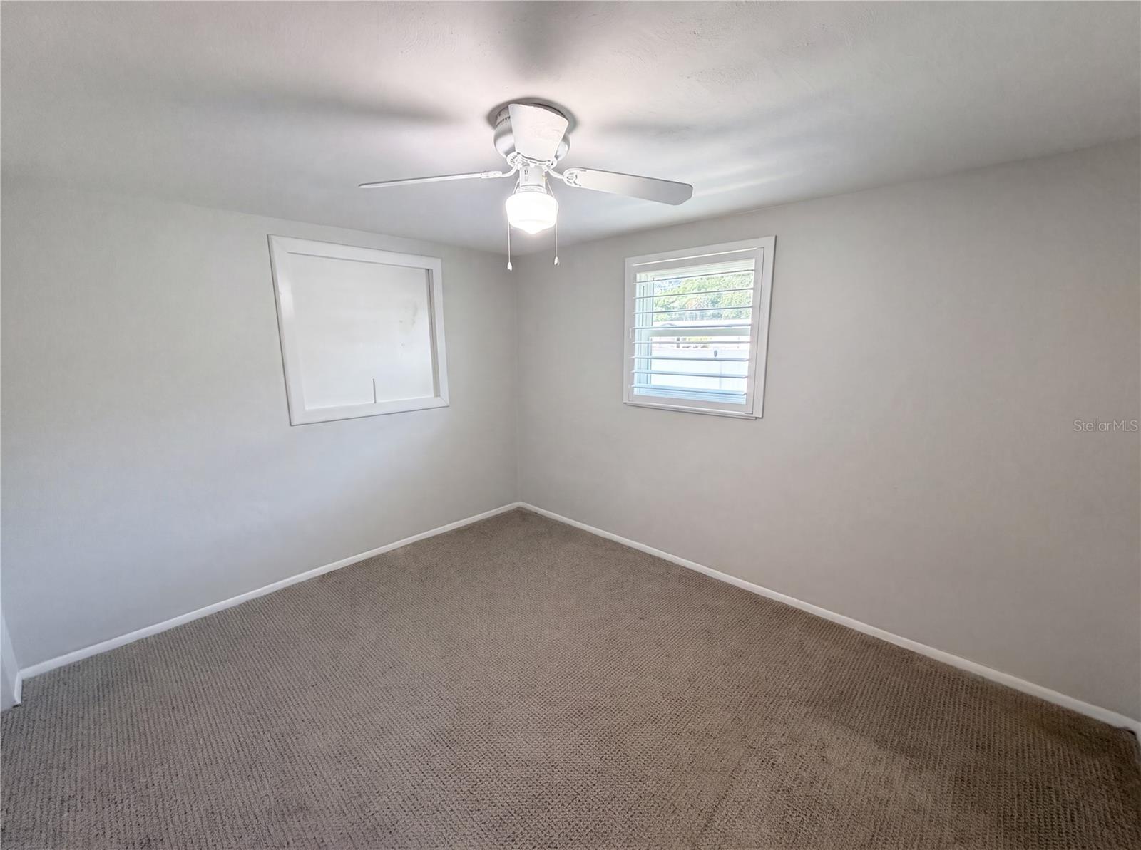 COLONIAL HILLS - Residential