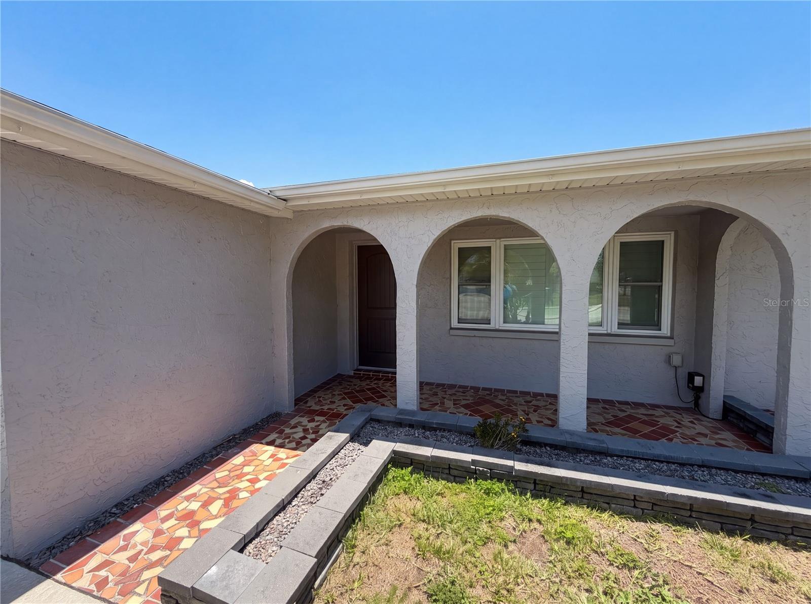COLONIAL HILLS - Residential