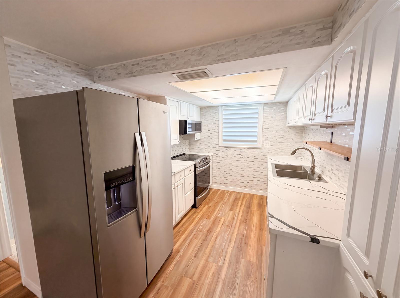 COLONIAL HILLS - Residential