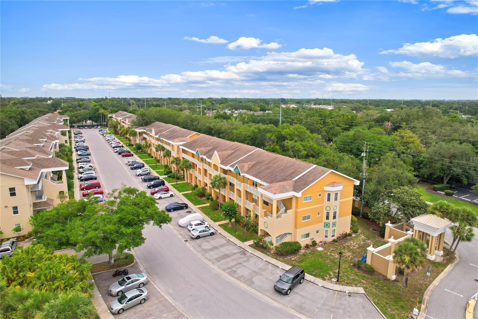 ON TOP OF THE WORLD - Residential