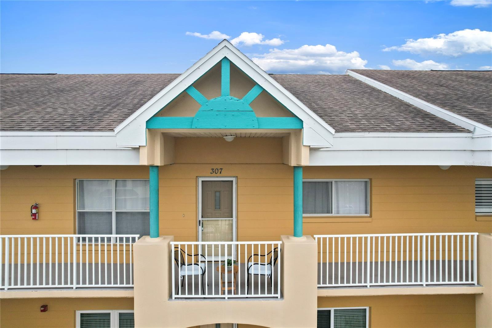 ON TOP OF THE WORLD - Residential