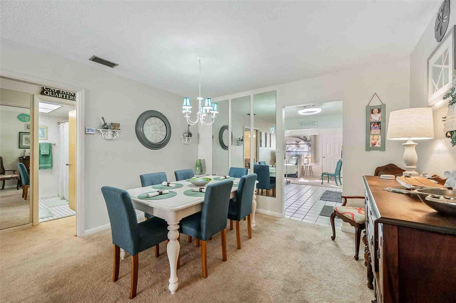 TWIN OAKS APTS - Residential