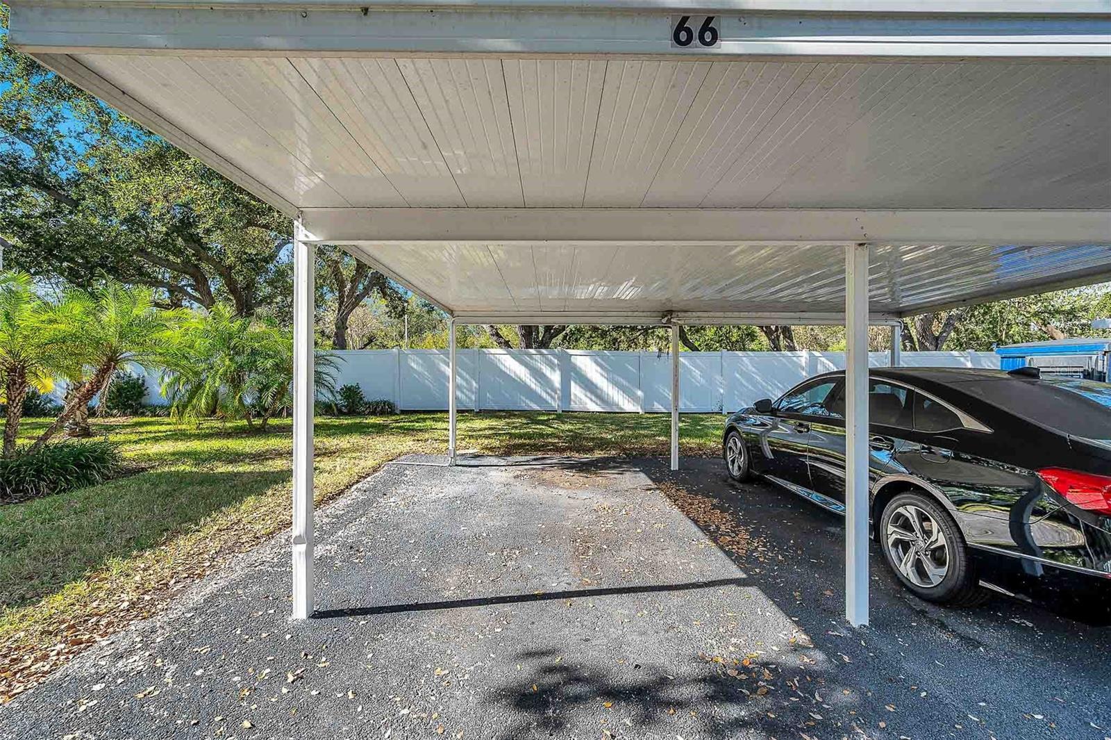 TWIN OAKS APTS - Residential