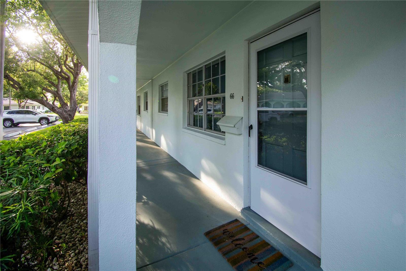 TWIN OAKS APTS - Residential