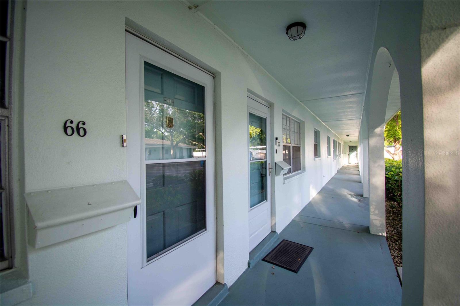 TWIN OAKS APTS - Residential